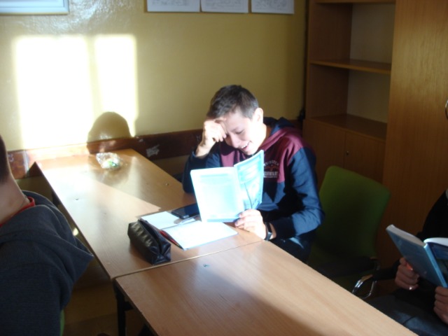 „Przerwa na czytanie” w szkole w Ostrowie - Obrazek 6