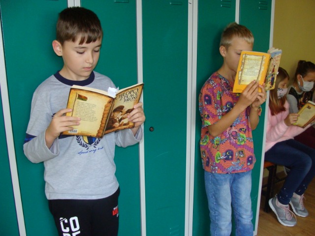 „Przerwa na czytanie” w szkole w Ostrowie - Obrazek 16